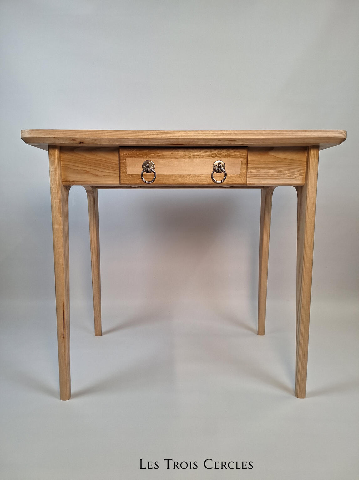 bureau et table en frêne massif - Les Trois Cercles